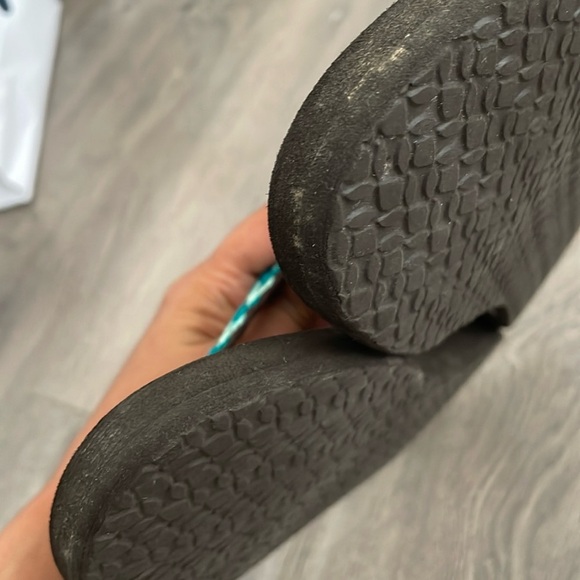 Reef Brown and Teal Flip Flops with Coral Accents size 10 - Picture 5 of 9